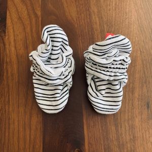 Zutano baby booties
